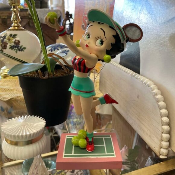 Vintage and Thrift Mystery Bag - Picture 5 of 11